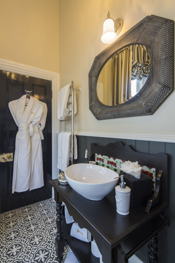 Bathroom 5, Hulbert House, Queenstown-Lakes