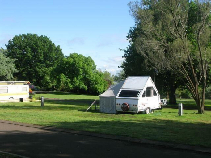 Exterior & Views 2, Lakes And Craters Holiday Park, Corangamite - North