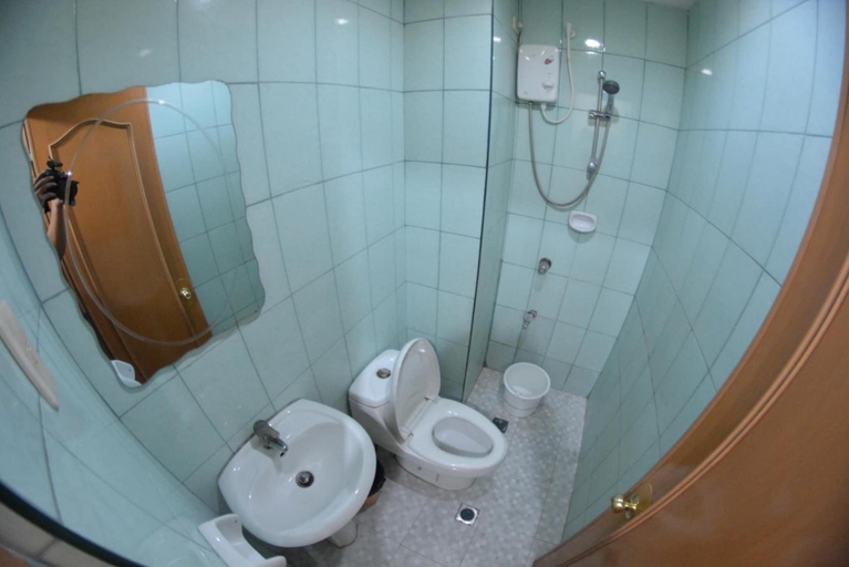 Bathroom 4, Honey Hunt House, Cebu City