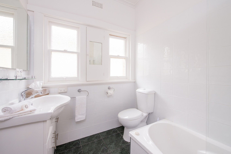 Bathroom 3, Jones On Wilson Boutique B&B, Burnie - Pt A