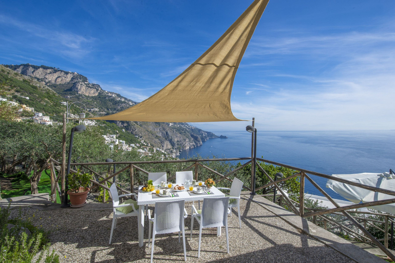 Others 1, Casa Punta Paradiso, Salerno