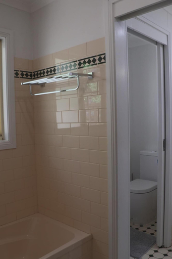 Bathroom 4, Swagman Homestead, Cabonne