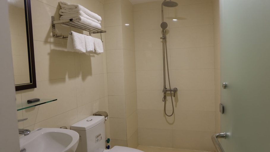 Bathroom 2, Seaside Hotel, Da Nang