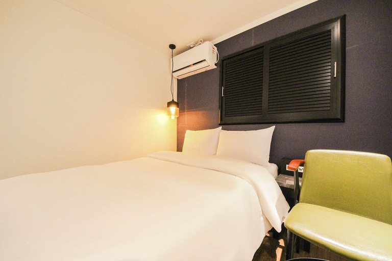 Bedroom 4, Hotel WO  in Chungjeongro, Jung