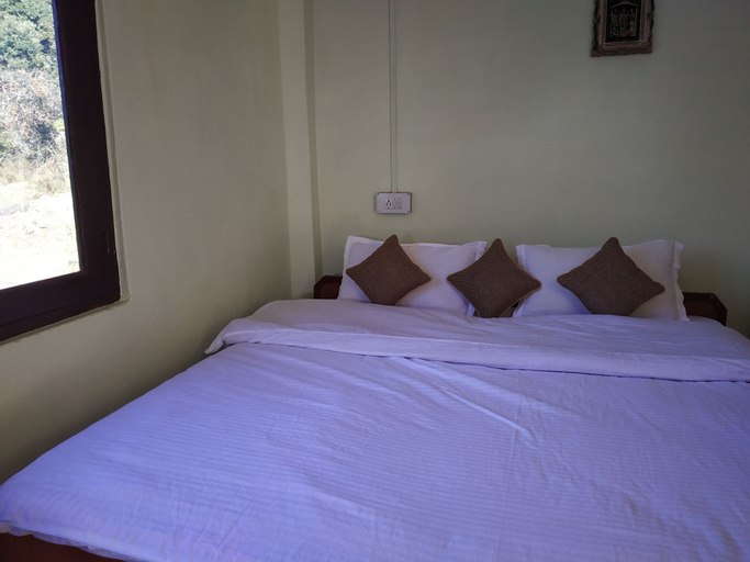 Bedroom 3, Fearless Cloud, Kangra