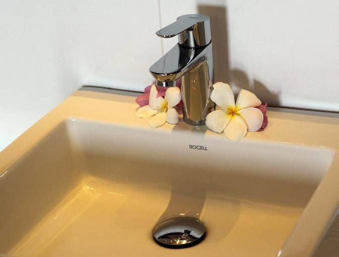 Bathroom 4, Hideaway Lodge, Tangalle
