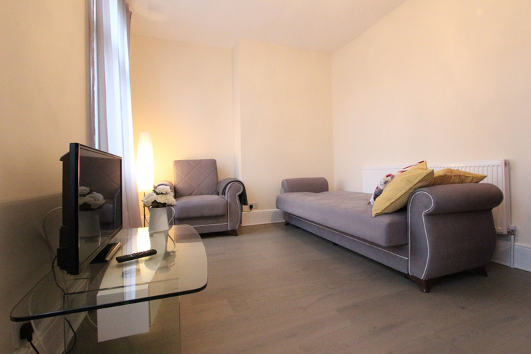 Others 3, Cosy One Bedroom Apartment- Marble Arch, London