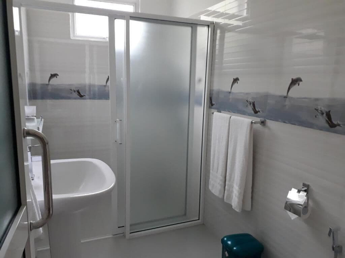 Bathroom 3, Villa Olga, Habaraduwa