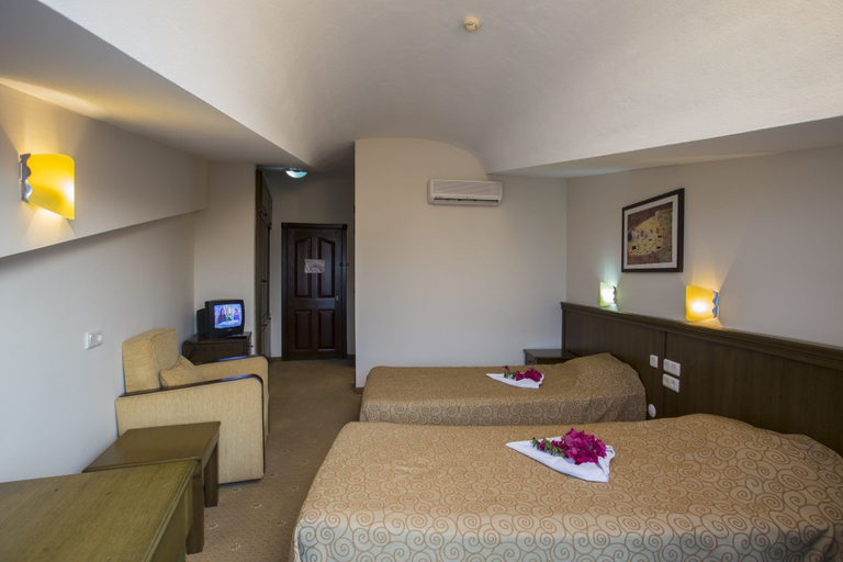 Bedroom 3, Tokay Hotel, Kemer