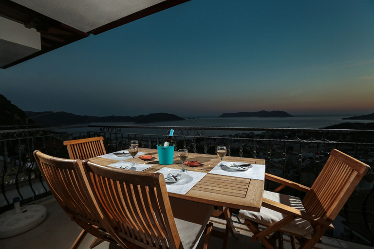 Others 5, Kasinn Turuncu Apart, Kaş