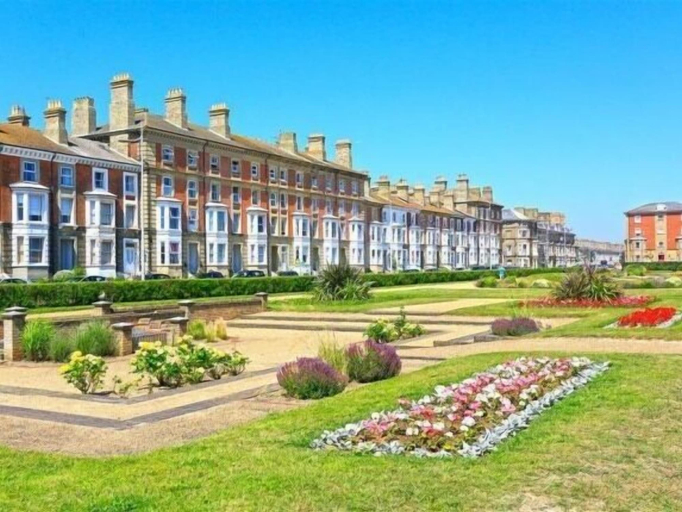 Exterior & Views 2, Moray Beachside Apartments, Suffolk