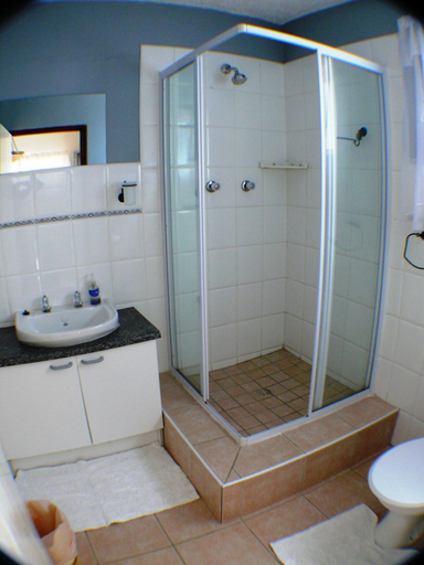 Bathroom 4, Hoylake Inn, Buffalo City