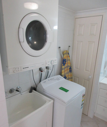 Bathroom 4, Pacific Place Apartments, Gold Coast