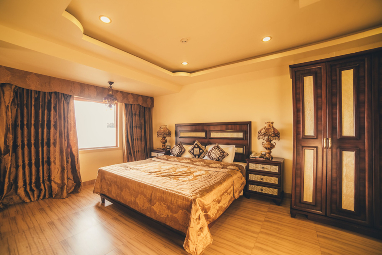 Bedroom 2, Chokhi Dhani The Palace Hotel, Jaisalmer