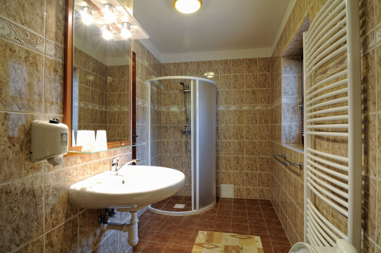 Bathroom 4, Penzion Kachelman, Banská Štiavnica