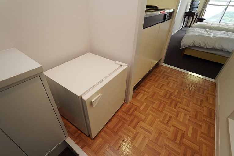 Bedroom 2, Tobi Hostel and Apartments, Shima