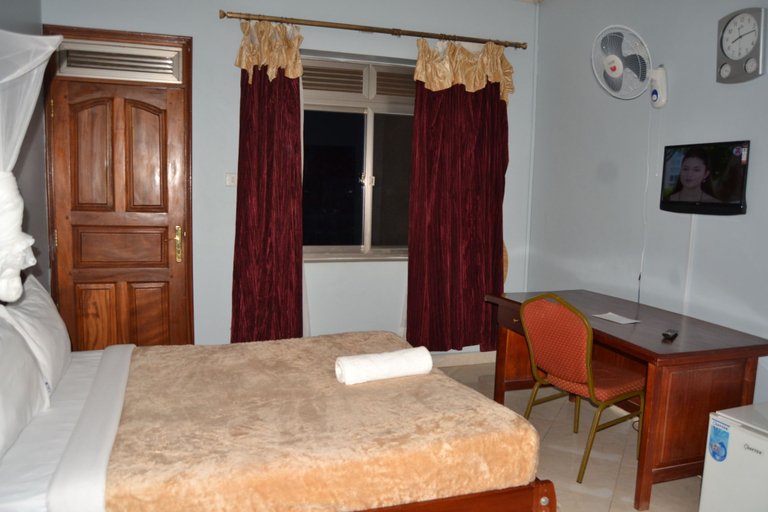 Bedroom 5, Hilltop Hotel, Mbale