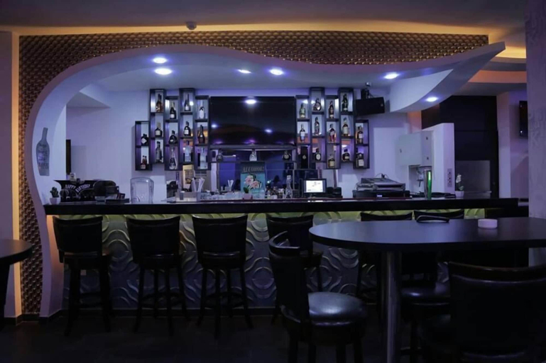 Food & Drinks 5, Le Caravelle Beirut, Beirut