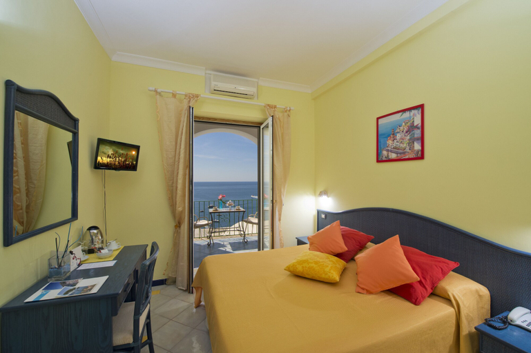 Bedroom 4, Palazzo Talamo, Salerno