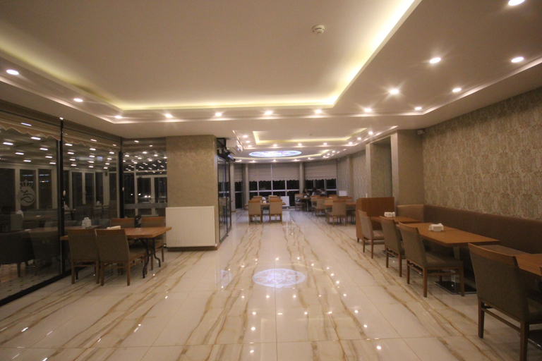Food & Drinks 5, Garden Zara Hotel, Zara