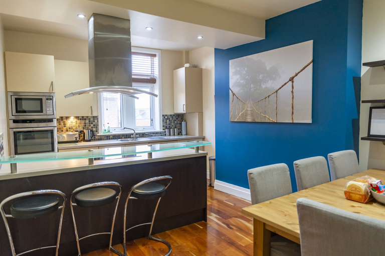 Others 5, Whitefield Charm Cozy 2 Bedroom Apartment Sleeps 8, Bury