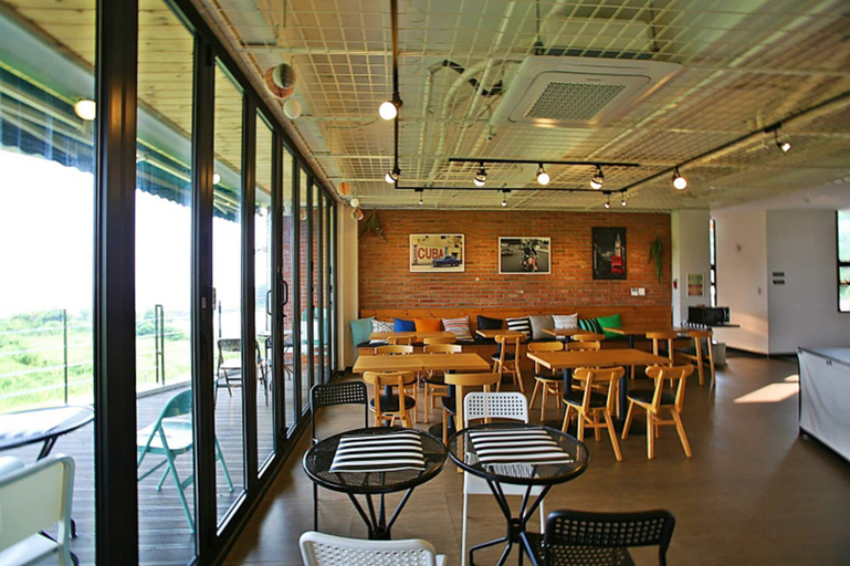 Food & Drinks, Brick 216, Seogwipo