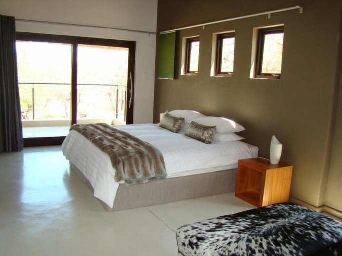 Bedroom 4, BushGlam Luxury Holiday Home, Mopani