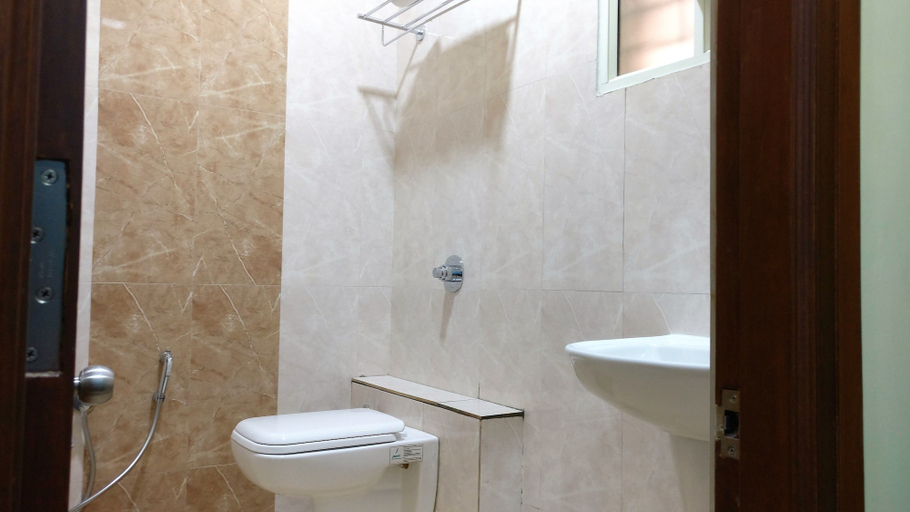Bathroom 4, Atlaantic Inn, Bangalore