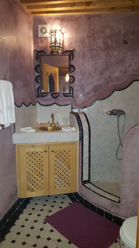 Bathroom 5, Dar Nour Fes, Fès