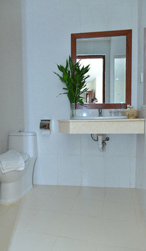 Bathroom 3, Kimseng Thai Hotel, Phnom Penh