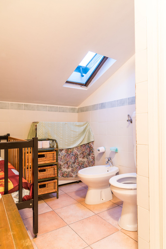 Bathroom 4, Il Quadrifoglio, Chieti