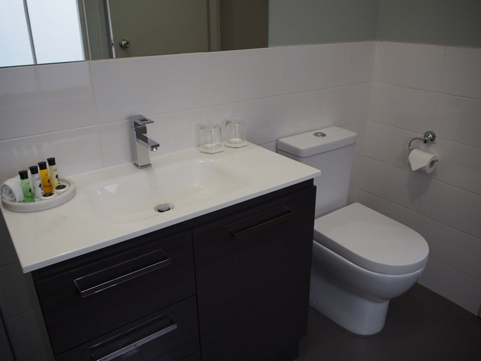 Bathroom 4, City Quarters on Brewer, Perth