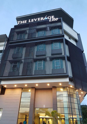 Exterior & Views 25
