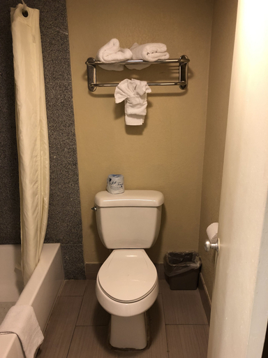 Bathroom 5, San Marco Inn East, Duval