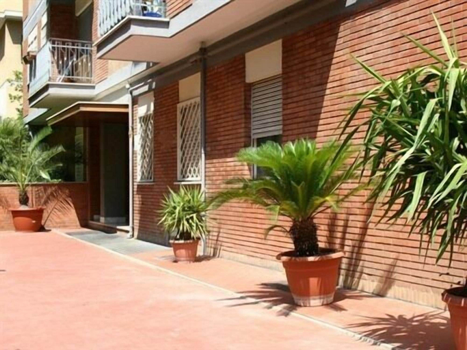 Exterior & Views 2, Le Fate Apartments, Rome