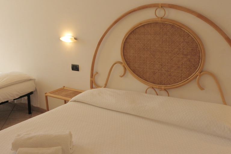 Bedroom 2, Terrazzino, Vibo Valentia