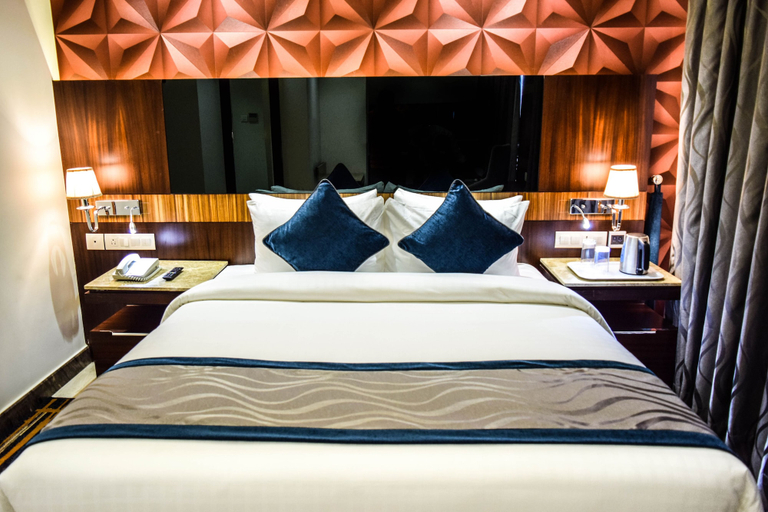 Bedroom 5, RG Royal Hotel and Convention, Bangalore