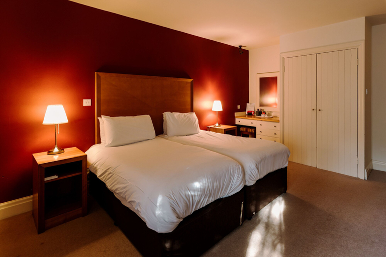 Bedroom 3, Chevin Country Park Hotel & Spa, Leeds