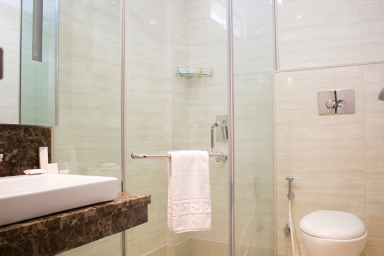Bathroom 3, Stately Suites MG Road, Gurgaon
