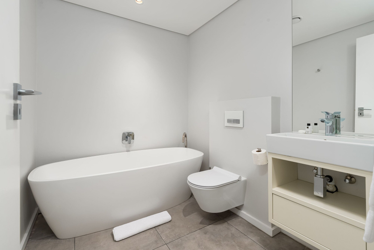 Bathroom 4, Sevenons 4B, City of Cape Town