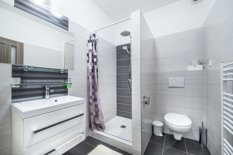 Bathroom 4, Apartments Ceresnovy Sad, Poprad