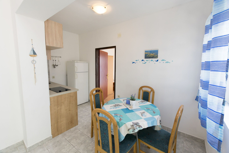 Others 4, Apartments Ksenija, Primošten
