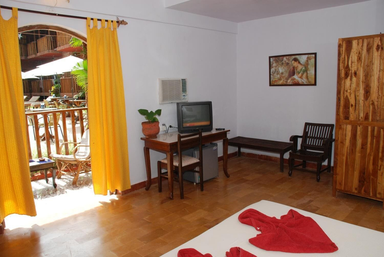 Others 5, Sea Breeze Village Baga, North Goa