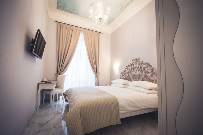 Bedroom 3, The golden keys rome, Roma