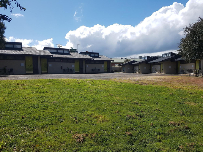 Exterior & Views 2, The Apple Inn, Tumut