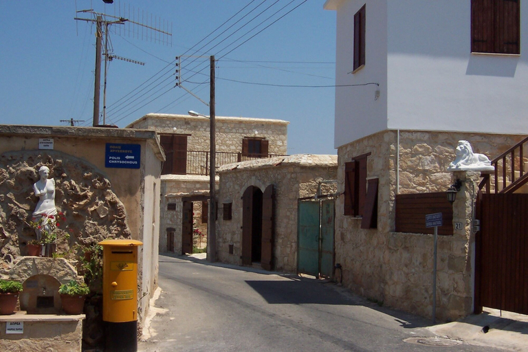 Exterior & Views 2, Kirithra