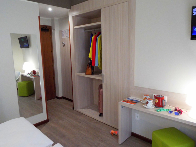 Bedroom 5, Imperial, Verona
