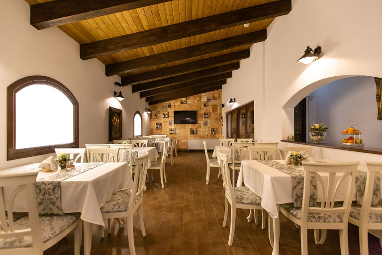 Food & Drinks 4, Ave Alba, Alba Iulia