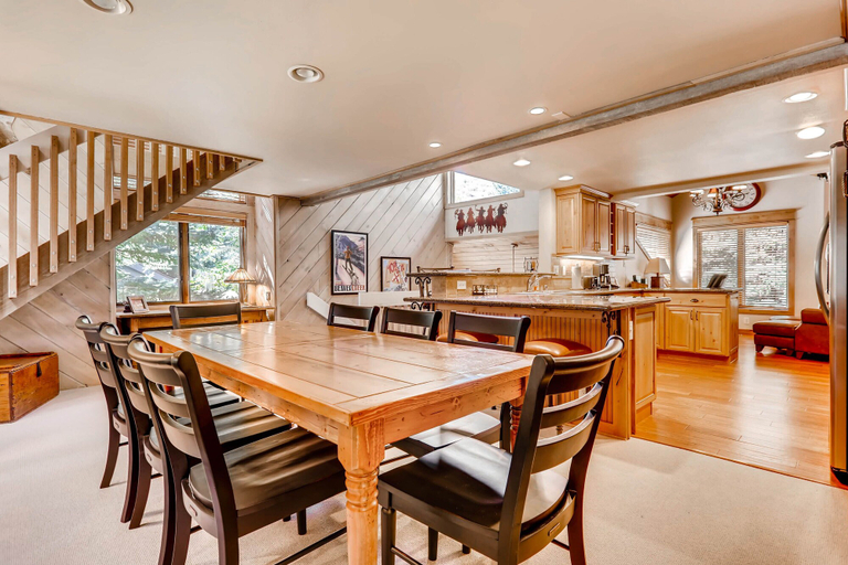 Food & Drinks 5, Ridgepoint Townhomes by East West Hospitality, Eagle