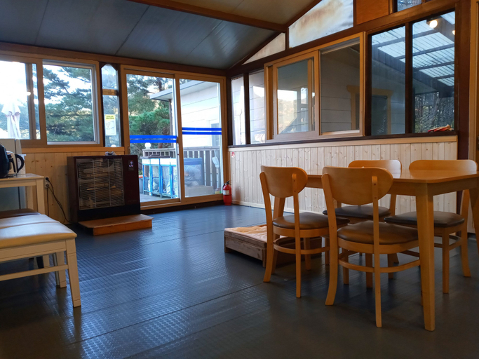 Food & Drinks, Another World Pension, Gyeongju
